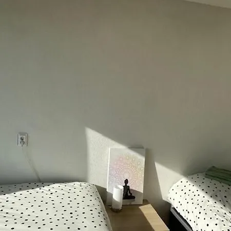 Seaview Apartment With Private Parking ザントフォールト