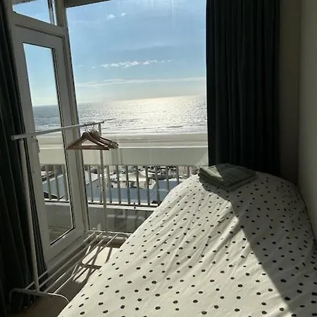 Seaview Apartment With Private Parking * Zandvoort