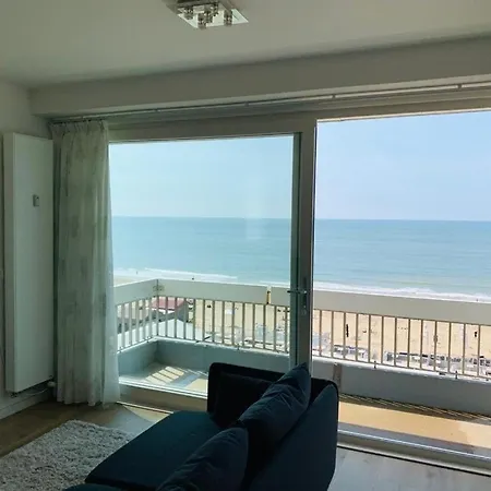 Seaview Apartment With Private Parking Διαμέρισμα